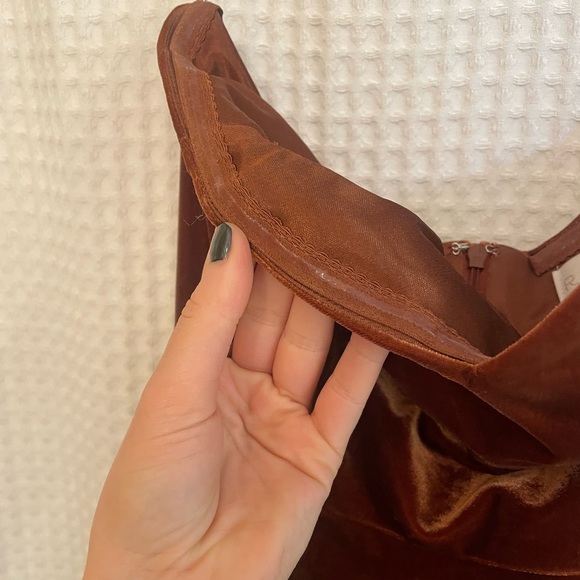 Revelry Velvet Rust Dress - Picture 6 of 6